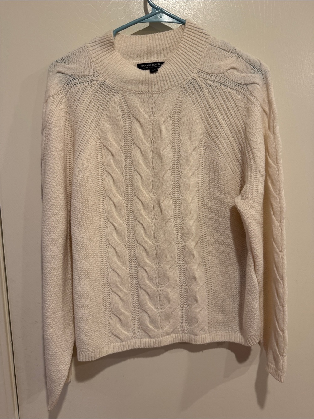 Banana Republic Ivory Cable Crewneck Sweater